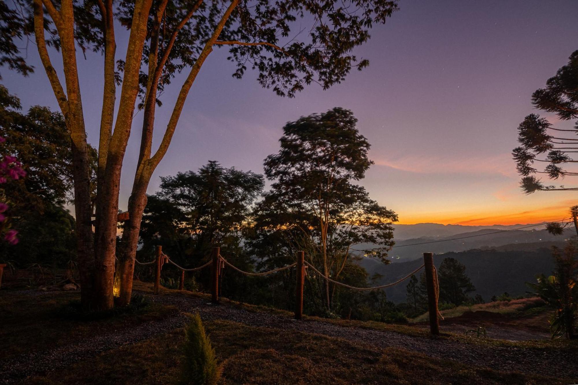 Chalé Chale Sunset Hills Em